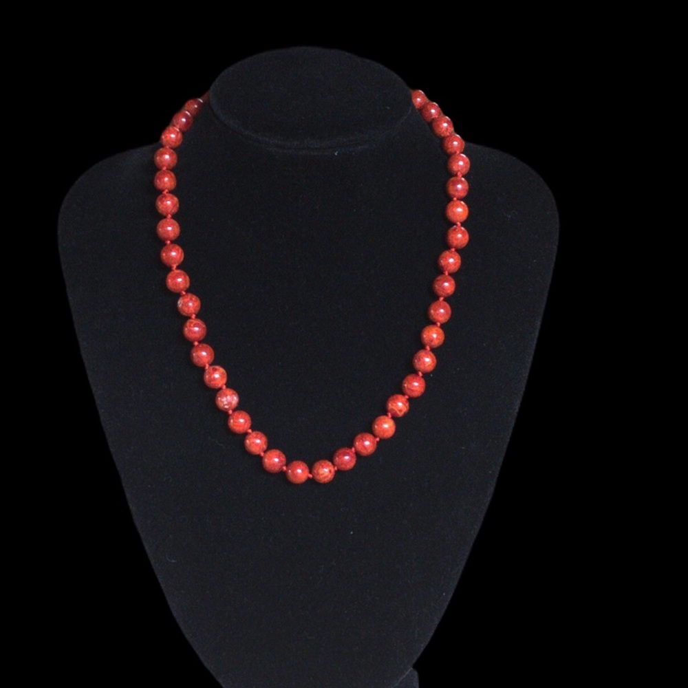 Sponge coral necklace
